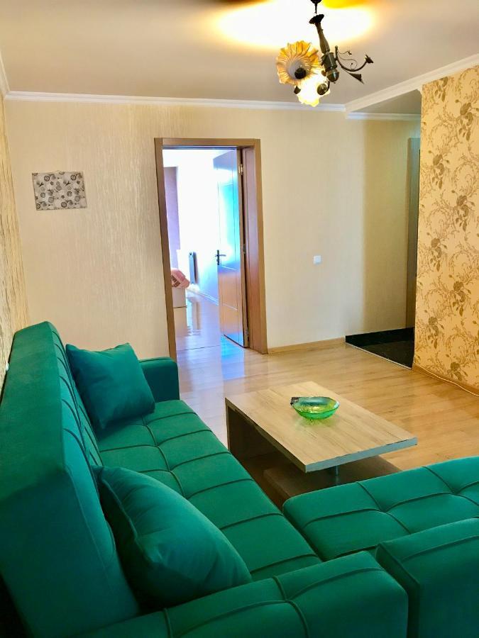 Homee Tbilisi Ngoại thất bức ảnh