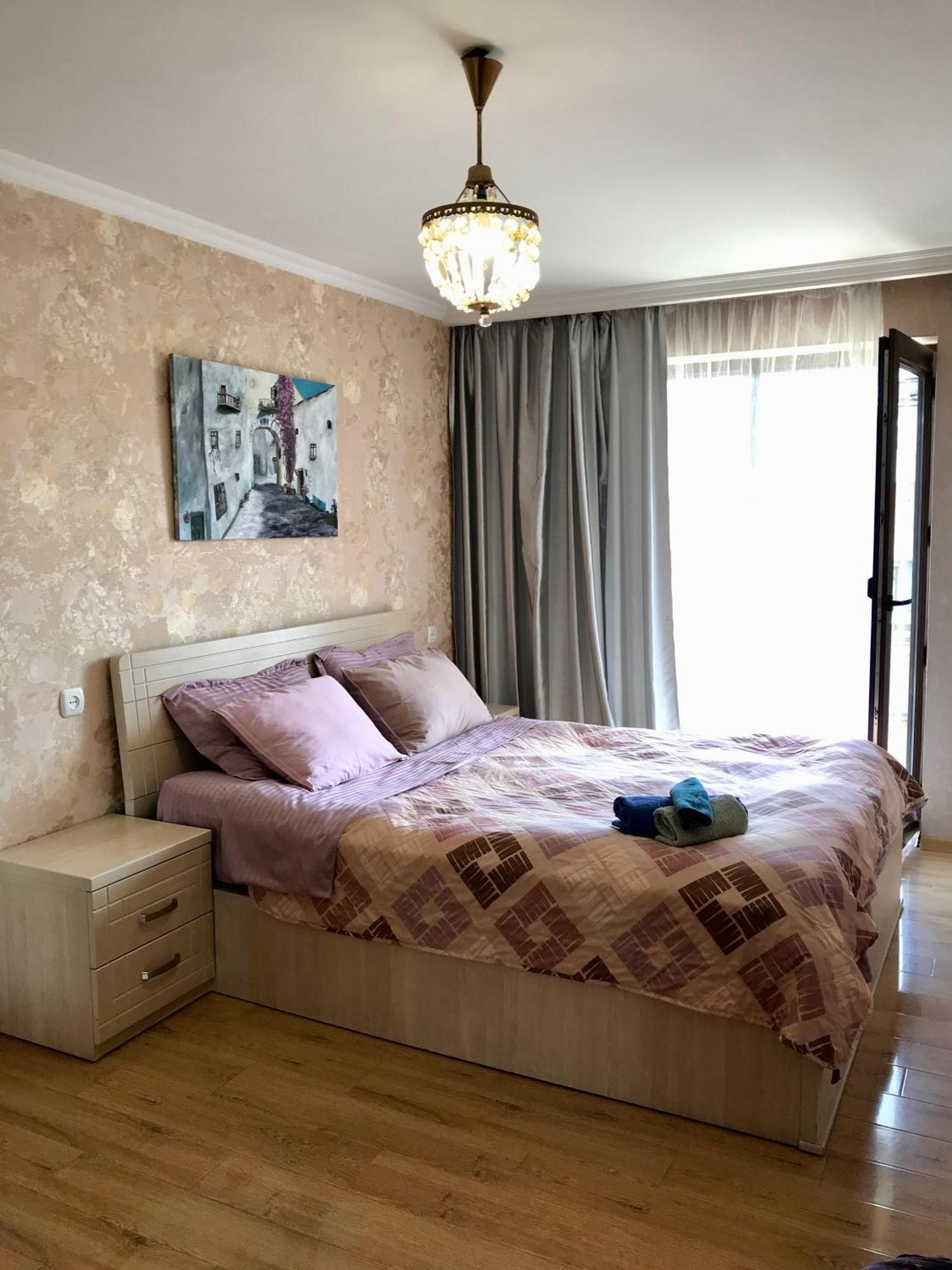 Homee Tbilisi Ngoại thất bức ảnh
